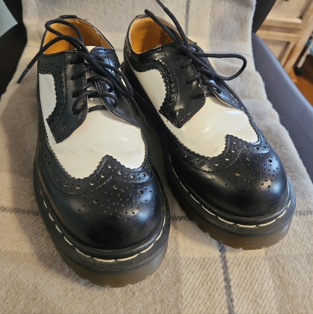 Dr Martens black and white womens oxfords. Uk size 4 US 6.